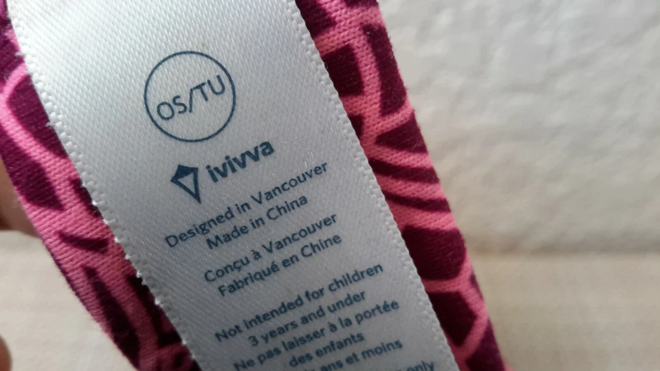 Diadema Ivivva by Lulullemon Fly Tech con agarre de silicona rosa talla única usada en excelente estado Foto 4 de 4