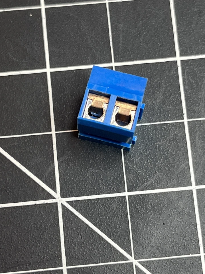 12 Each - On Shore - OSTTH020160 - 2 pin Screw Terminal - PTR AK130 - Image 2 of 4