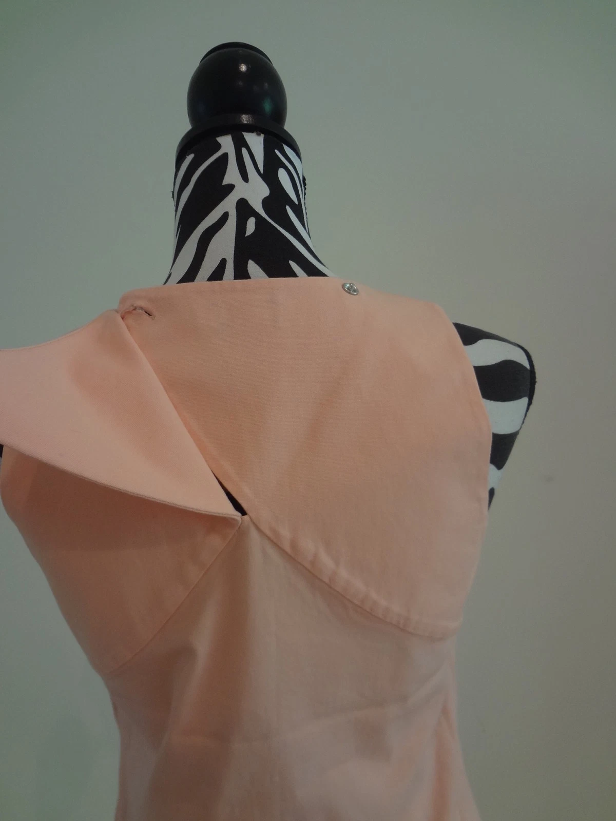 Nuovo con etichette. Abito tubino senza maniche donna sabato di kate spade brht colore pesca;2