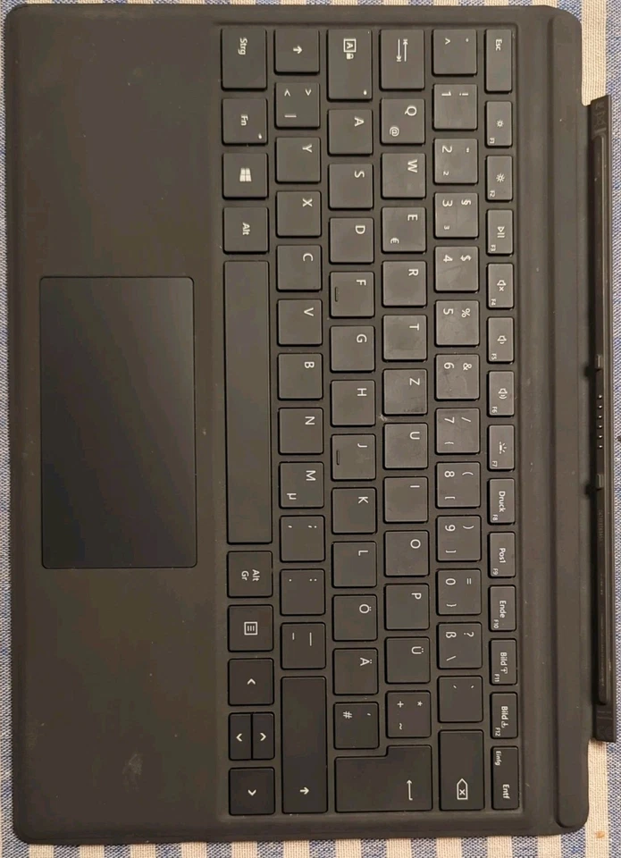 Microsoft Surface Pro Type Cover – Tastatur mit QWERTZ-Layout