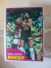 1981-82 Topps Basketball Card #25 - Bob Lanier - Milwaukee Bucks  (95999)