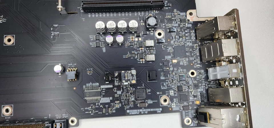 Apple Mac Pro A1289 5,1 2009 Backplane Logic Board 820-2337-A 639-0461 631-1427 - Image 3 of 4