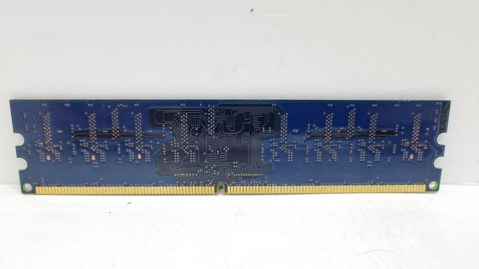 Nanya NT1GT64U88D0BY-3C PC2-5300U-555-13-D1 1GB Memory RAM - Image 3 of 3