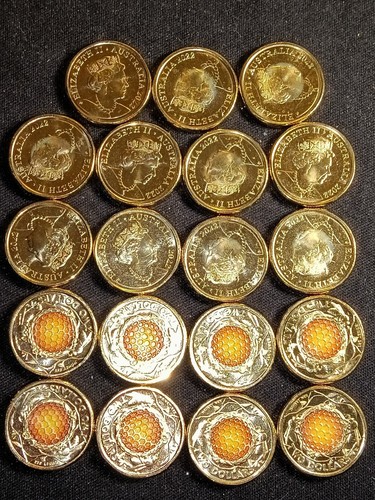 2022 Australian $2 Honey Bee Coin From Royal Australian Mint Roll BU UNC - Picture 5 of 8