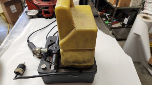 Unidad de potencia de bomba hidráulica Enerpac PUJ1200B 115V con colgante remoto 10k-PSI - Imagen 10 de 12