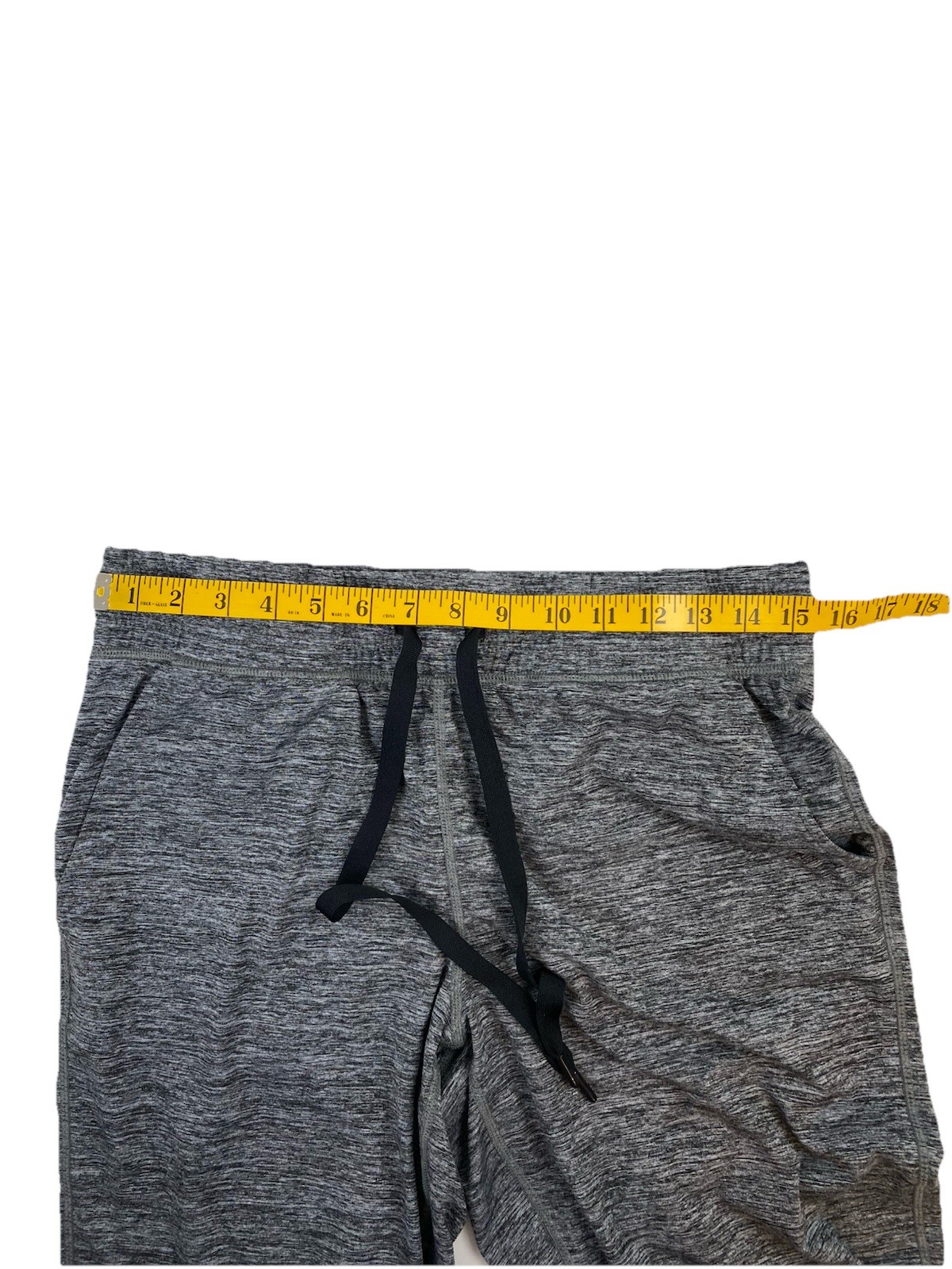 Amazon Essentials Women's Lightweight Gray Cropped Sweatpants Size M thumbnail 4