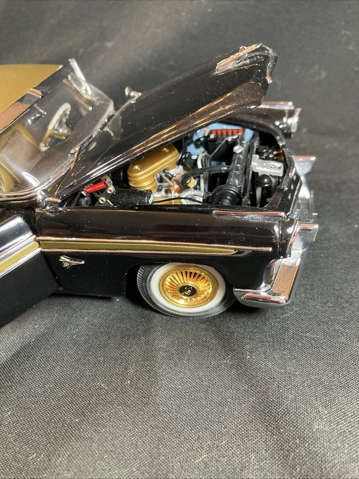 Sexy coche modelo aventura Danbury 1956 De Soto 1/24 negro dorado superior y llantas 2 puertas Foto 3 de 4