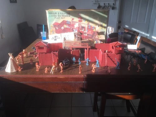 Marx Fort Apache Play Set #3681