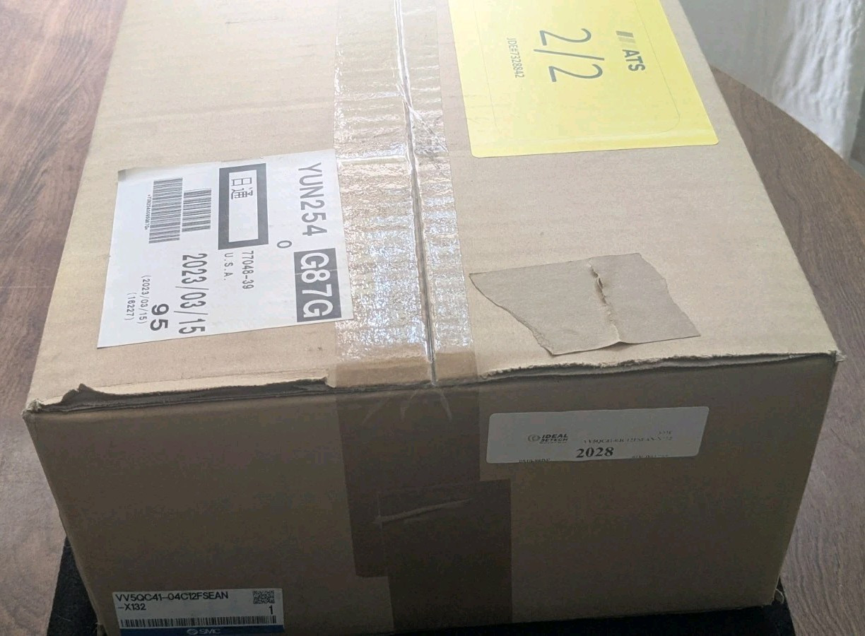 SMC VV5QC41-04C12FSEAN-X132 VQC4000 Manifold Base 4-Station 1/4" NIB SEALED