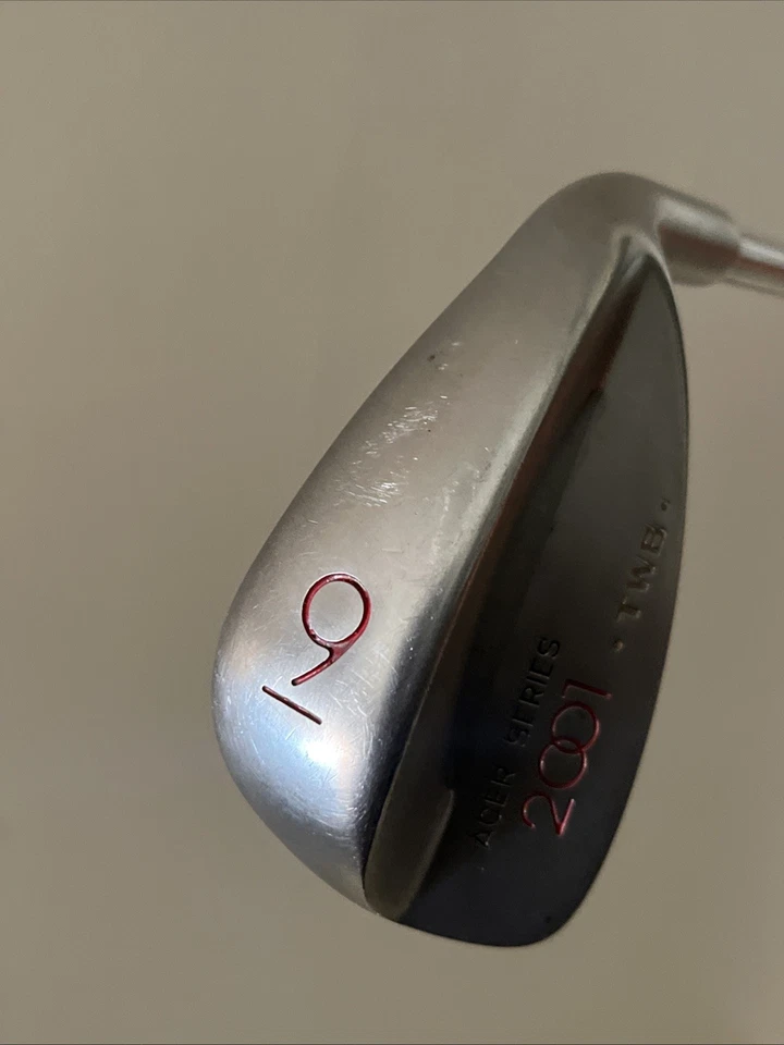Acer Series 2001 •TWB• 9 Iron Steel Shaft Right Hand  - Image 4 of 4