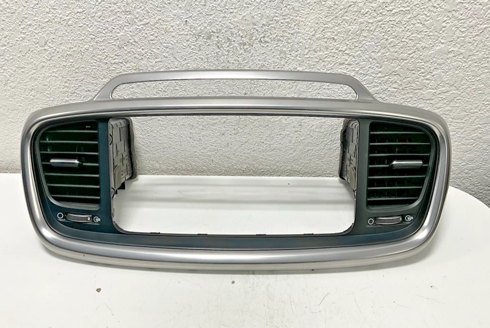 Kia Sorento 2017 radio tablero bisel envolvente Tim 84740C6000 OEM Foto 2 de 4