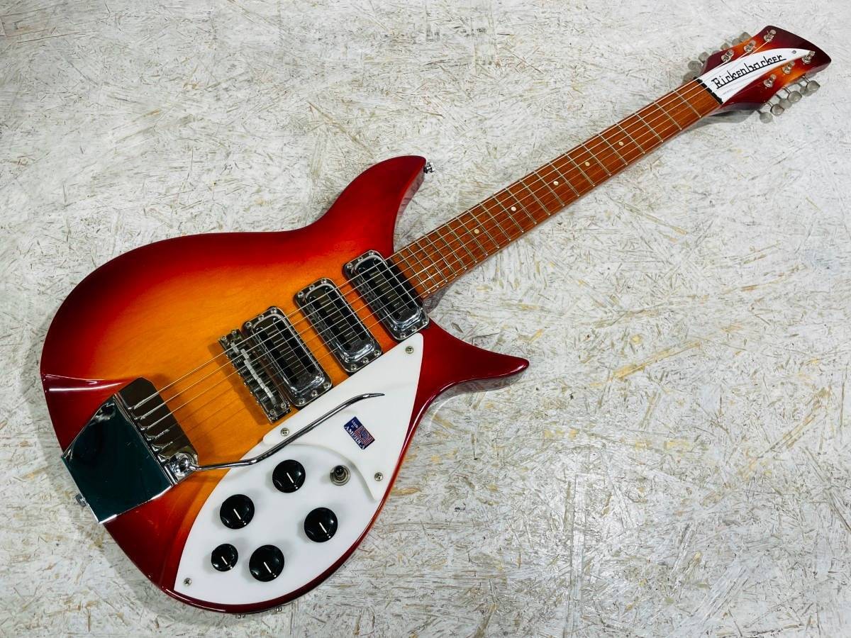 ギター Rickenbacker 325 FG ギター Rickenbacker 325 FG The Iconic Rickenbacker 325 Has a