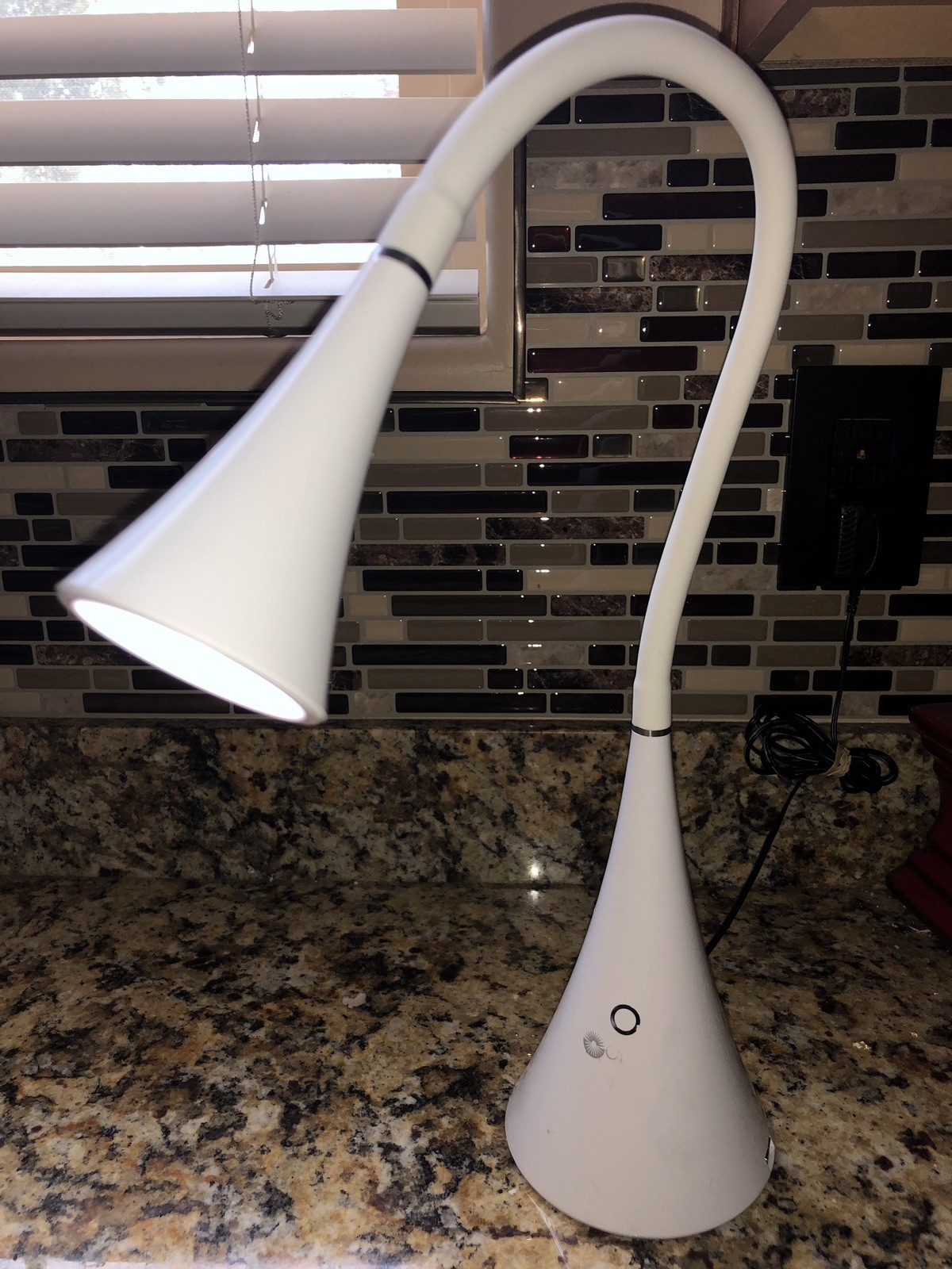 ottlite organiser desk lamp