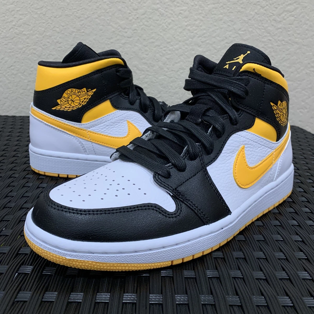 Women’s Air Jordan 1 Mid SE CV5276-107 US Size 10.5 Laser Orange Black