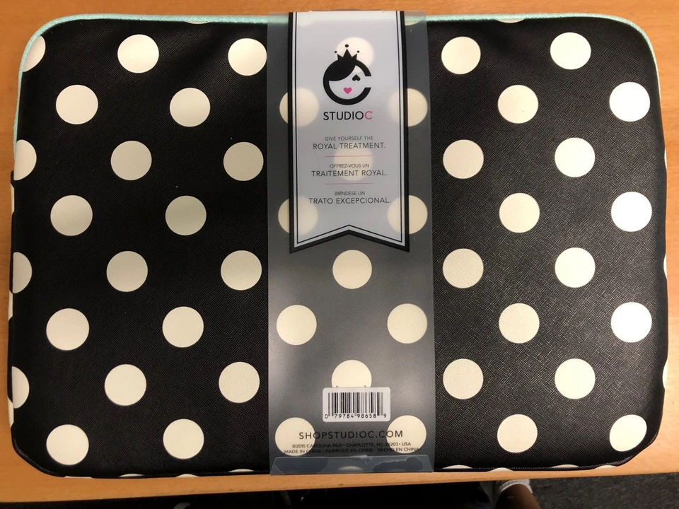 Funda para portátil Studio C Macbook Pro Air hasta 16" Poka Dot negra/como nueva/blanca Foto 2 de 2