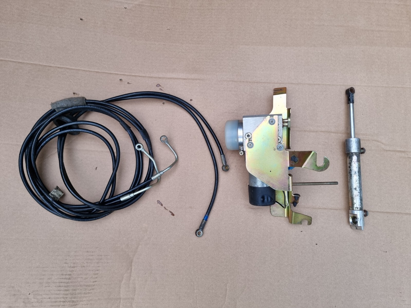 BMW E39 Touring OEM Trunk Hydraulic cylinder Pump motor, Opener Soft