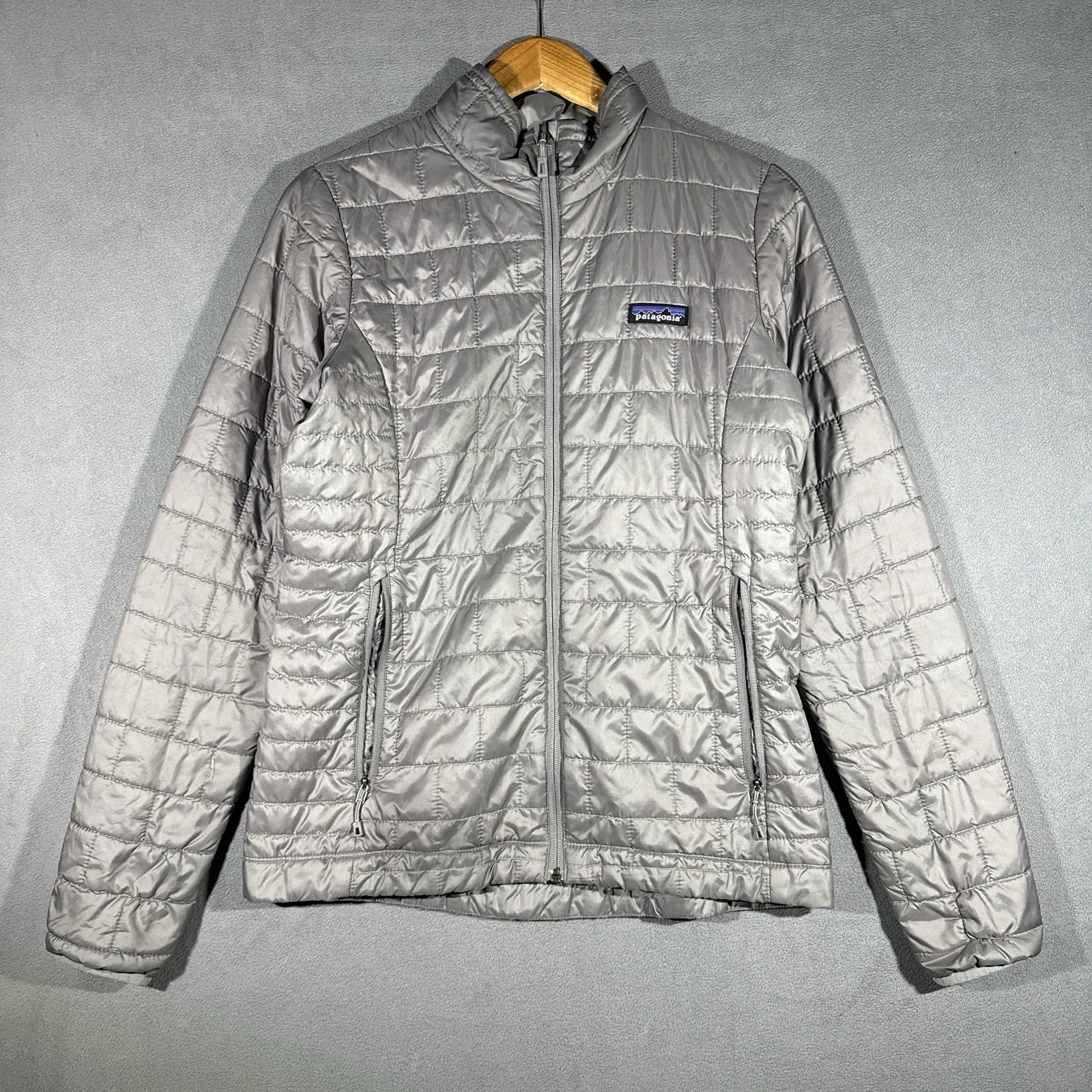 Patagonia Nano Puffer Lightweight Jacket Womens M Gray Silver Puffer Coat
Opens in a new window or t