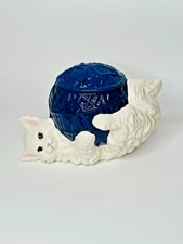 Vintage Ceramic White Persian Kitty Cat Holding Yarn Ball String Yarn Holder Jar