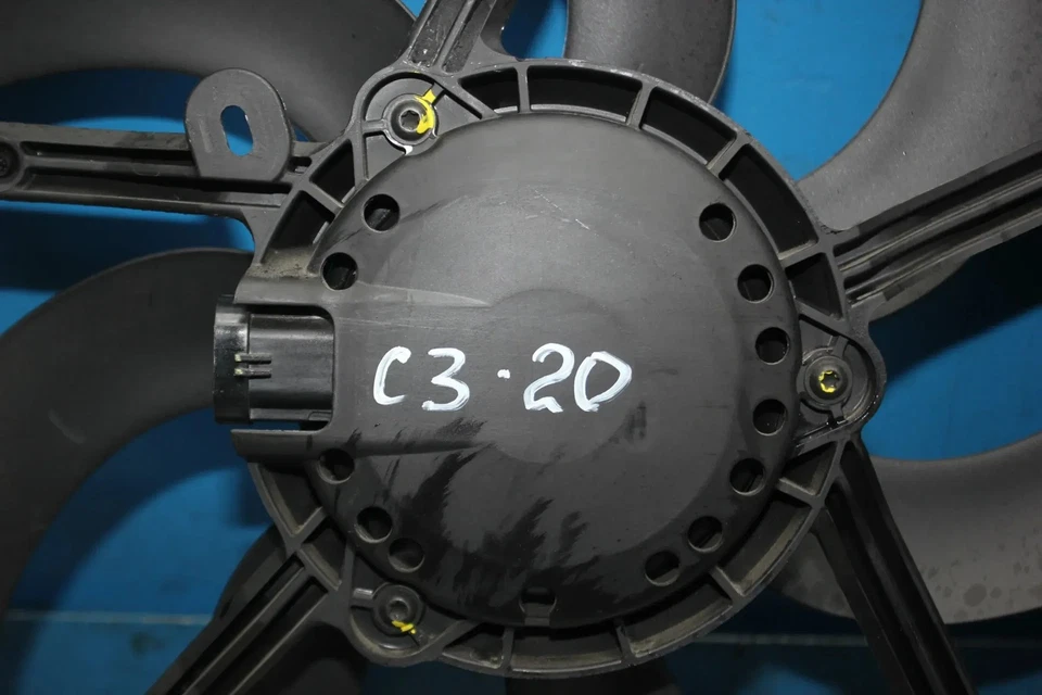 Radiator fan cooling engine cooling 9801559180 Citroen C3 III SX 1.2 THP manufactured 20 - Image 2 of 4