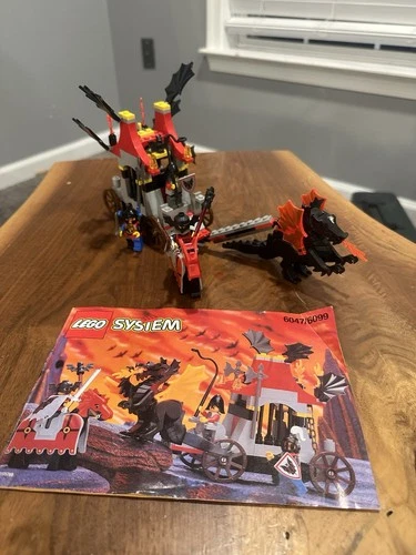 LEGO Castle Dragon Knights! Set 6047/6099 No Box with Instructions Vintage