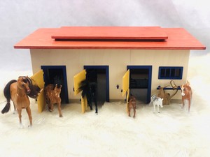 schleich wooden stable