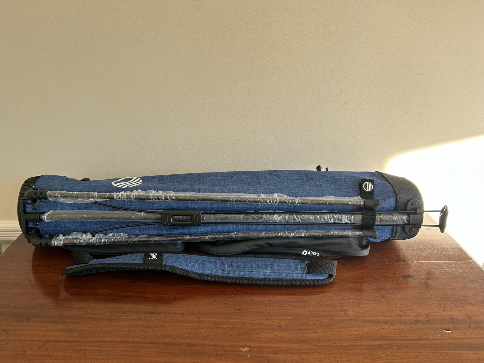 NWT Sunday Golf Loma Lightweight Golf Bag Strap, Carry Handle & Auto Stand-Blue
