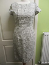 BNWT NEXT SIZE 8 WOMENS TAILORED OFFICE BUSINESS PENCIL DRESS IVORY/BLACK