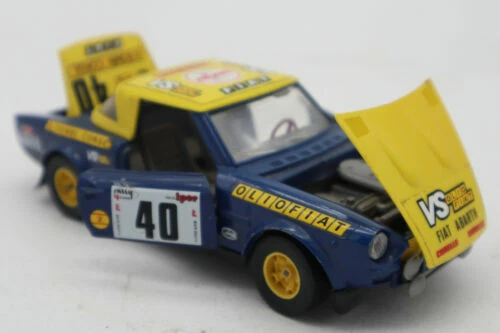 Modellini statici di auto da corsa Rally Burago Scala 1:24 per Fiat