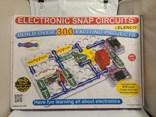 Electronic Snap Circuits By Elenco Beginner And Classic SC-300 Electronics