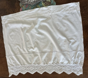 Vintage Curtain White Cotton Crochet Lace Trim Cafe Rod 28” W x 24" L
