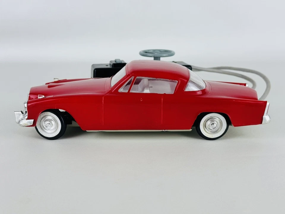 AMB Bologna Auto Giocattolo Teleguidata Anni ‘60 Modello Studebaker Rossa - Immagine 3 di 4