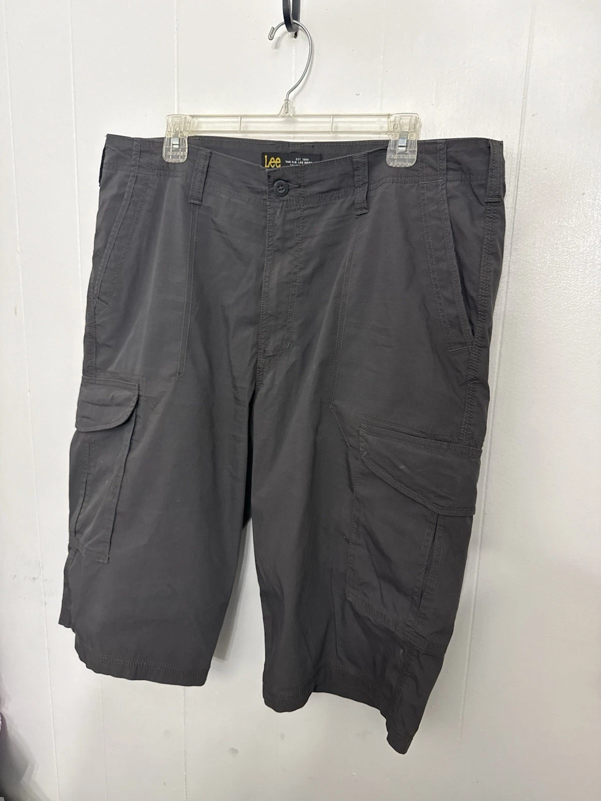 Lee Extreme Motion Cargo Shorts Gray 38 Performance Stretch Hiking Travel