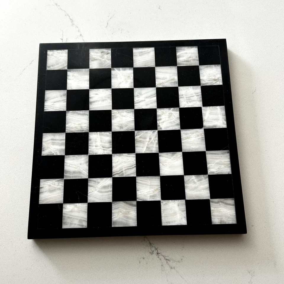 Tablero de ajedrez de mármol blanco y negro de 7 3/4 pulgadas, piedra pulida vintage  Foto 3 de 4