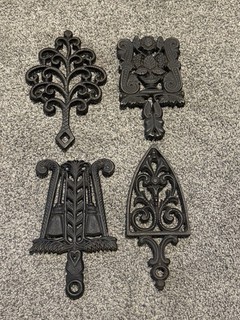 Griswold Cast Iron Trivet Set Of Four