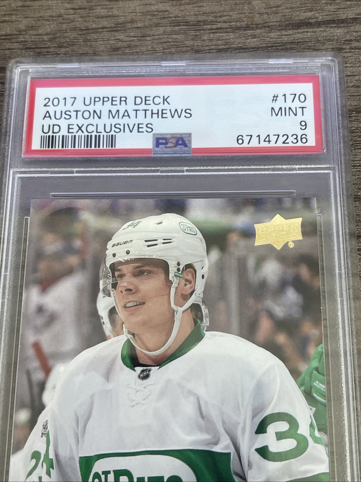 2017 18 UD Auston Matthews Exclusives Toronto Maple Leafs 100 2nd Year Psa 9 view 2