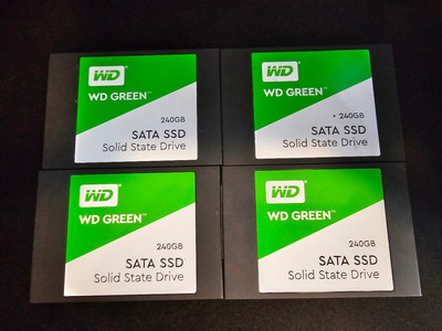 LOT OF 4 WD Green Western Digital 240GB SATA PC SSD WDS240G2GOA 2.5