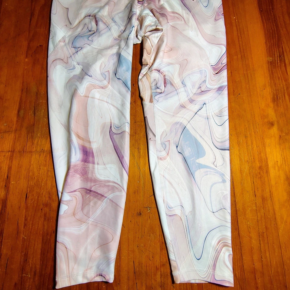 Leggings Old Navy Active XL tiro alto Powersoft Go-Dry estampado de mármol Foto 3 de 4