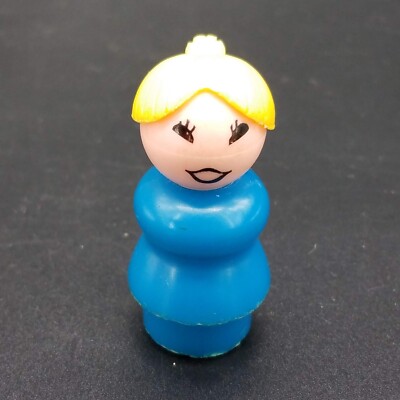 vintage-fisher-price-little-people-town-village-plastic-woman-blue-body