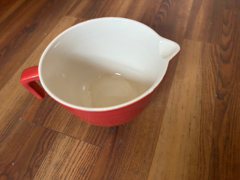 Authentic Kitchen Mixing Bowl Pourer