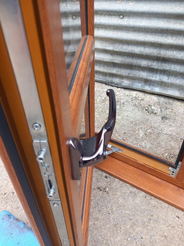 New Upvc Window Golden Oak Double Glazed 1200 mm x 1020 mm/1050 mm with sill/ - Picture 10 of 11