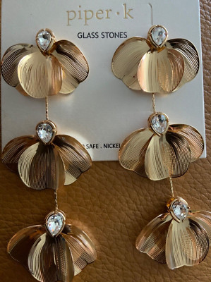 Piper.k 3D flower drop earrings in gold tone 4  long lead safe Nickel freeNWT