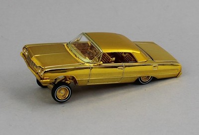 1:64 *FINE WORKS 64* GOLD CHROME Chevrolet IMPALA *LOWRIDER* NIB