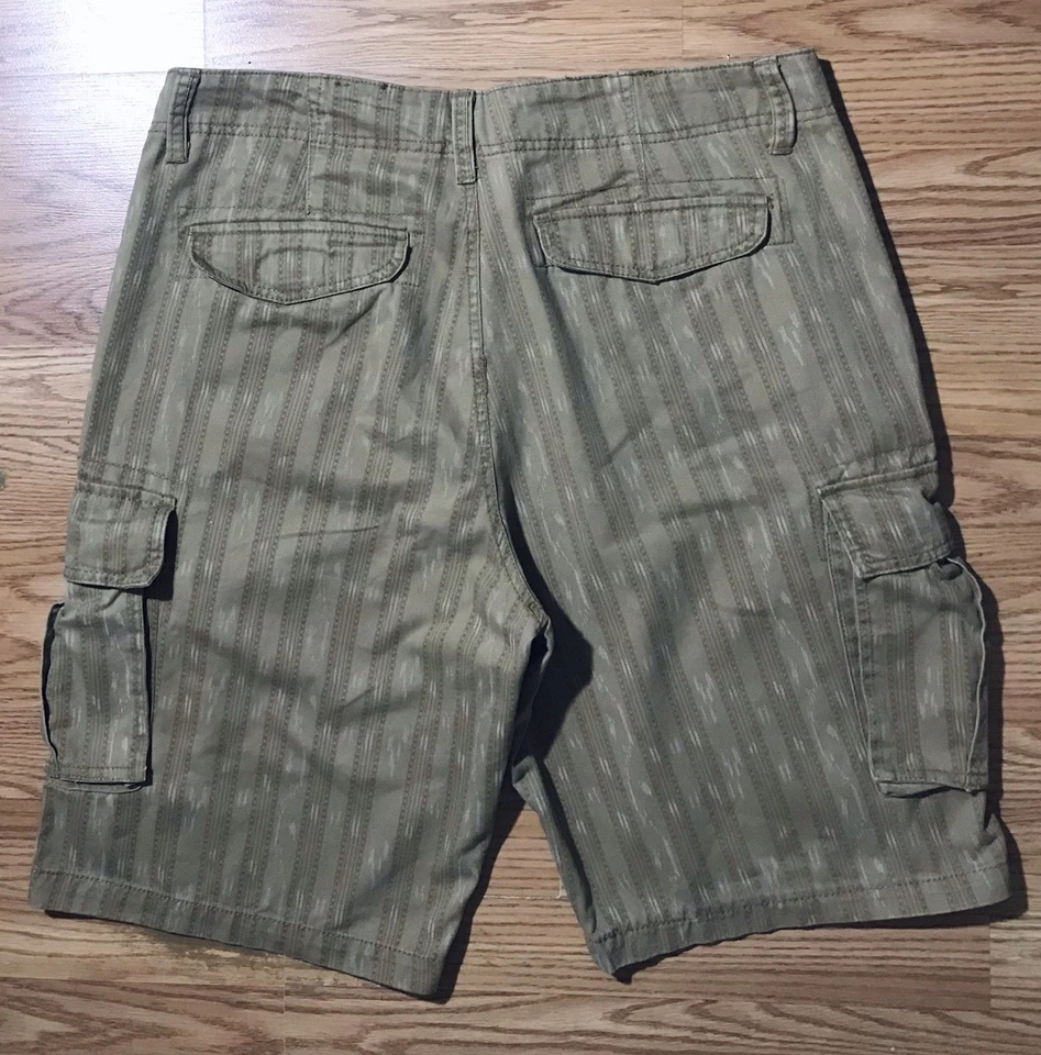 Shorts cargo Plugg retrô Y2K algodão pesado tamanho 34 marrom/bege listrado - Imagem 2 de 4