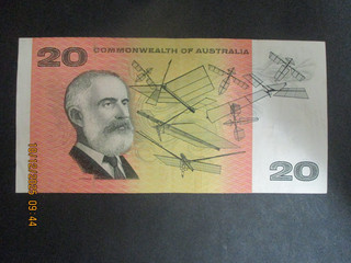 Australian Banknotes: Circulated $20 Great Item Must Have! (T8992)