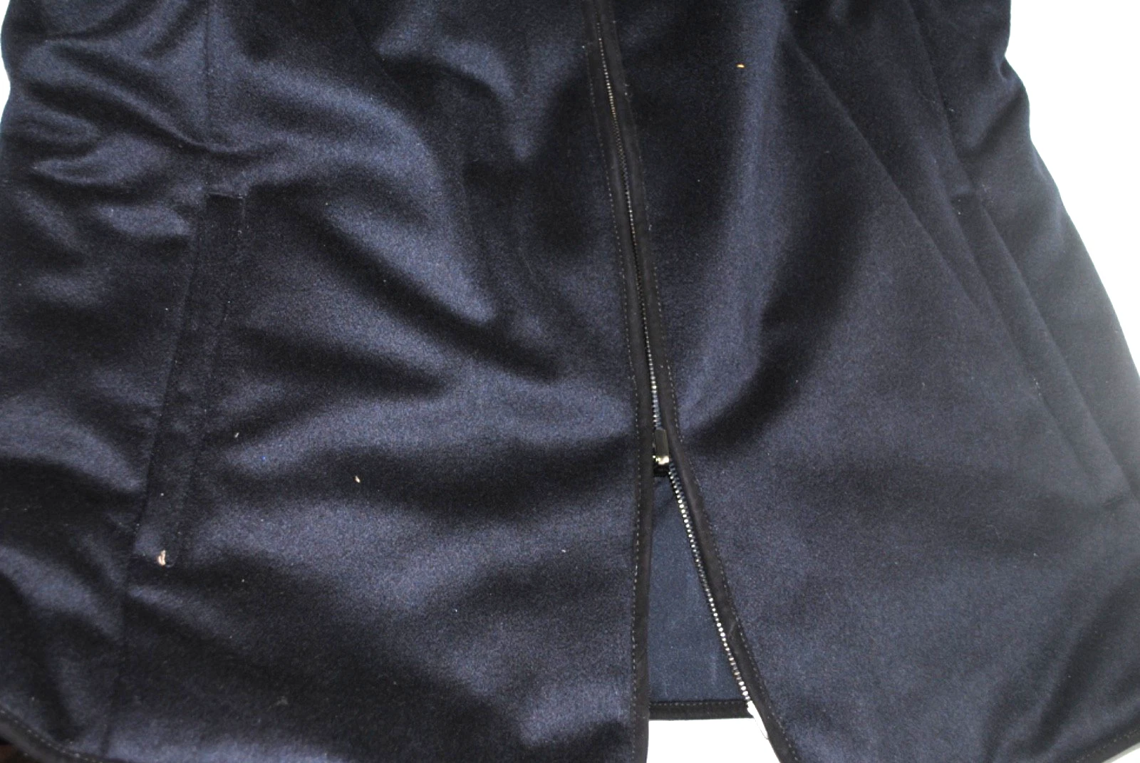 KIRED BY KITON NAPLES REVERSIBLE SLEEVELESS 1250.00 POSTER. SIZE 54 PURE CASHMERE - product detail image 7