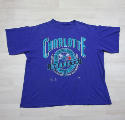 Vintage Charlotte Hornets Member Club T-Shirt Men's (XL) Nutmeg NBA Basketball