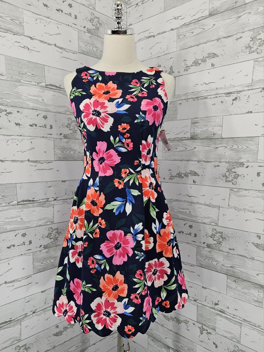 green emerald velvet dress Vince Camuto Women's Printed Scuba Fit and Flare Dress, Navy/Red, 8 at  Amazon Women's Clothing store main image 1