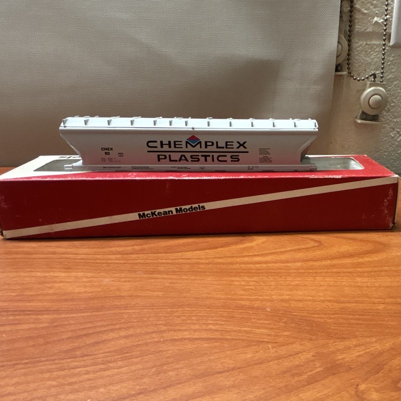 (READ DESC) McKean Models HO CHEMPLEX ACF 4-Bay Hopper Kit Gray 
