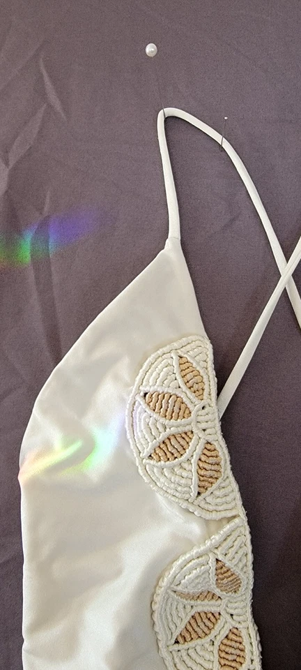 Tularosa Sexy Boho Swimsuit White, Crochet V-neck, Open Back, Cinched Bum Sz M - Image 4 of 4