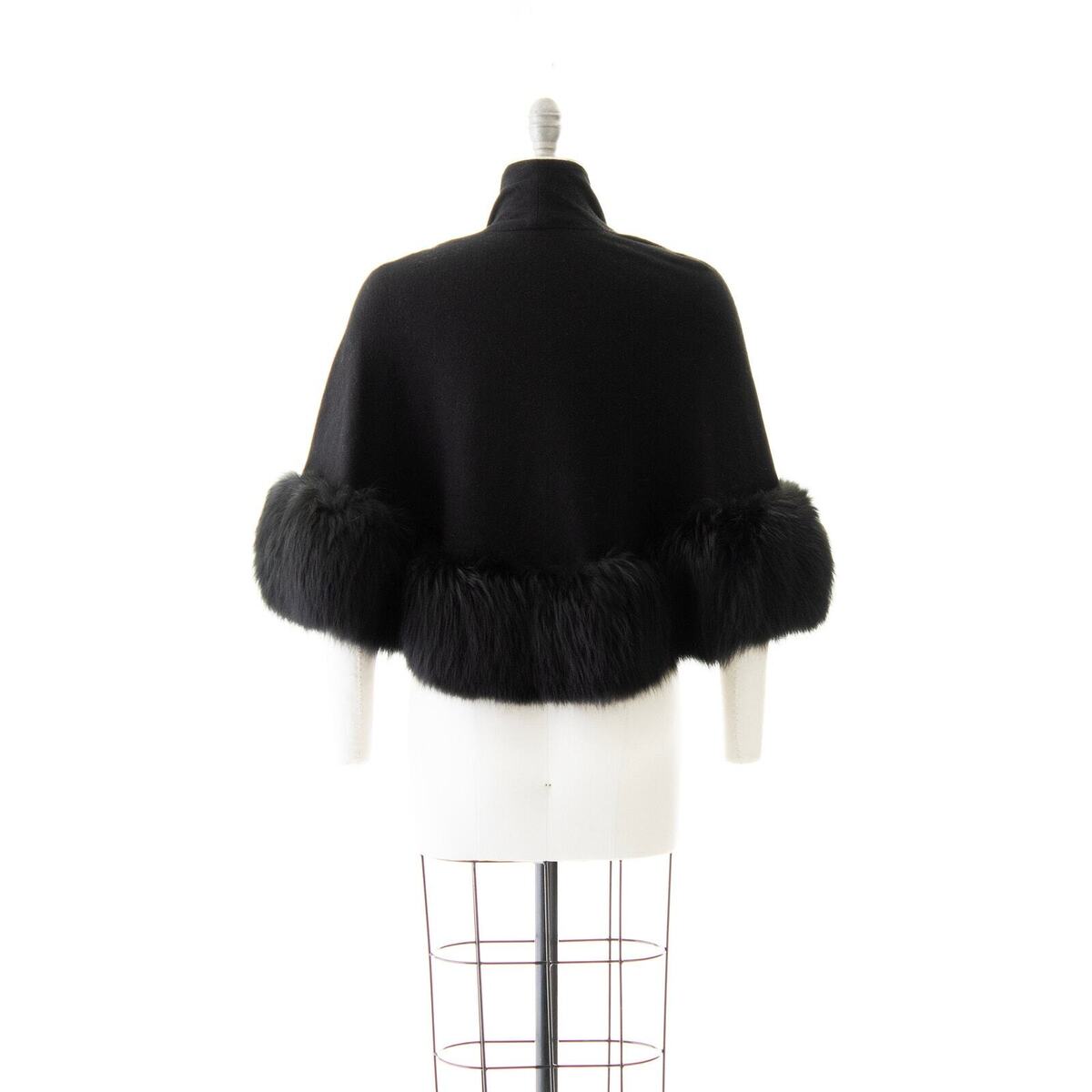Vintage 1950s Wrap 50s Plush Black Fox Fur Trim Wool Jersey Vintage 1950s Wrap 50s Plush Black Fox Fur Trim Wool Jersey